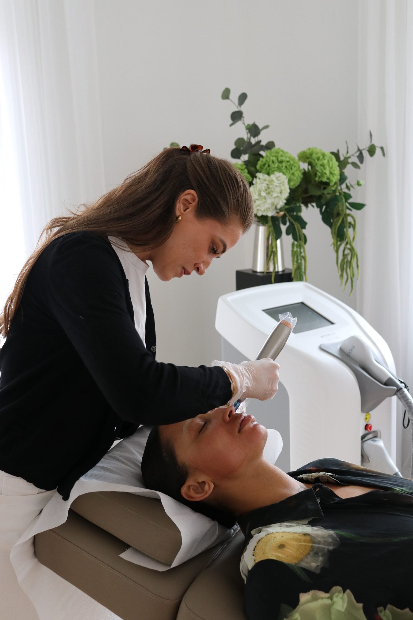 HydraPen Microneedling